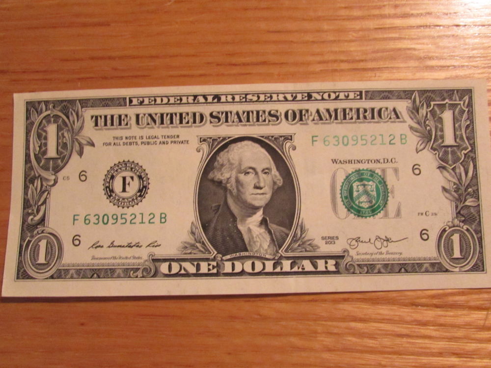 $1-Bill-Serial-Number-Light-Printing-Right-Side